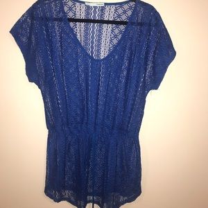 Maurice’s blue shirt